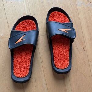 Speedo pool slides  NWOT